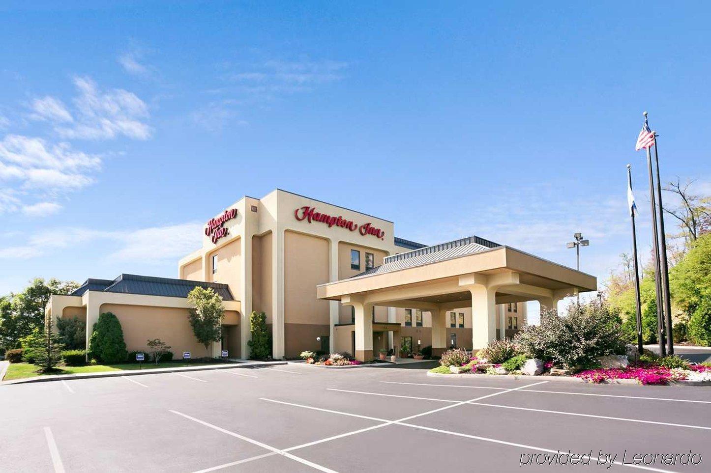 Hampton Inn Bedford Exterior photo